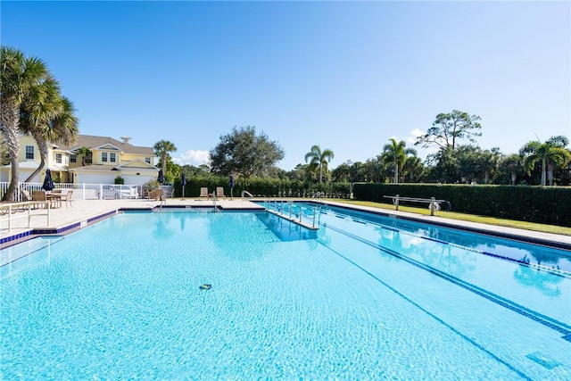 view of swimming pool