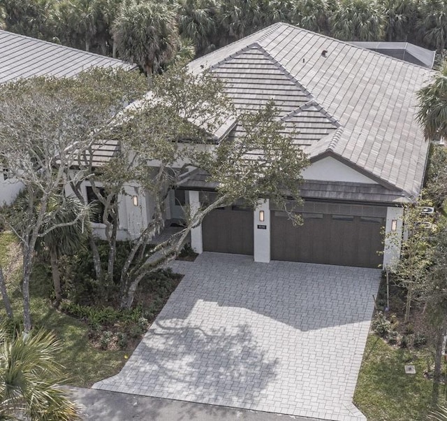 view of front of property featuring a garage