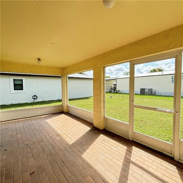 view of unfurnished sunroom