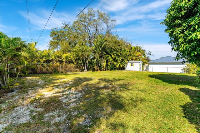 view of yard with a shed