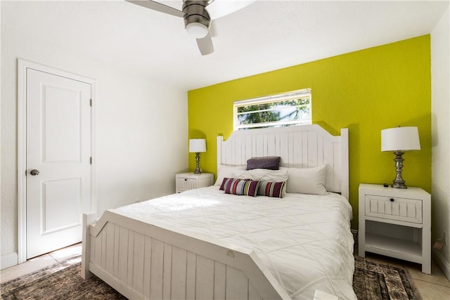 bedroom with ceiling fan