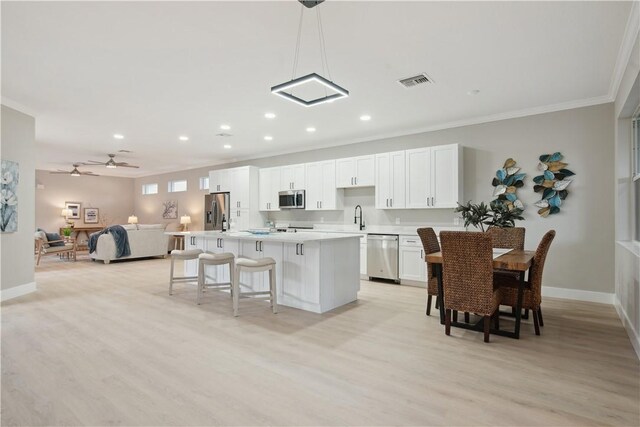 1018 Carolina Cir SW, Vero Beach, FL 32962