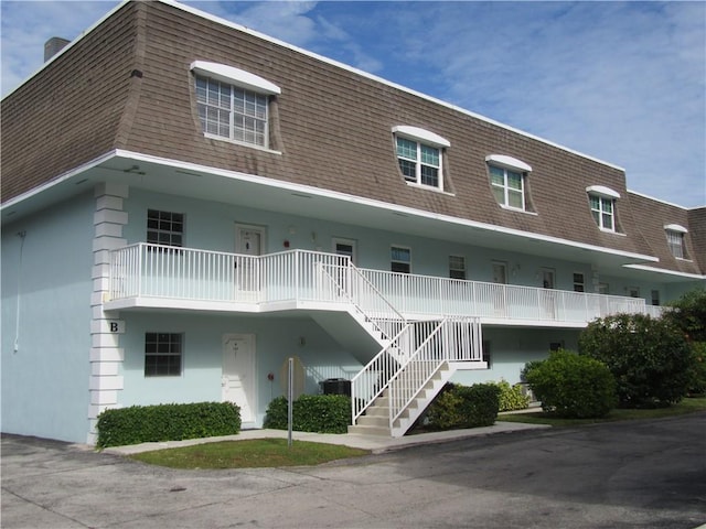 view of building exterior