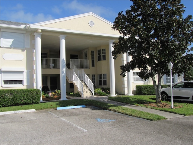 view of building exterior