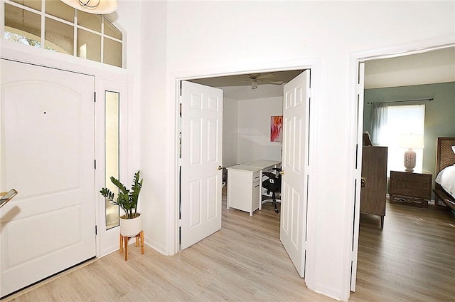 405 29th Ct SW, Vero Beach, FL 32968 - entrance foyer featuring light wood-style floors and a ceiling fan
