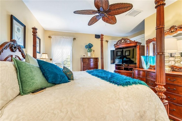 bedroom with ceiling fan