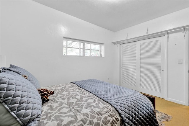 bedroom with a closet