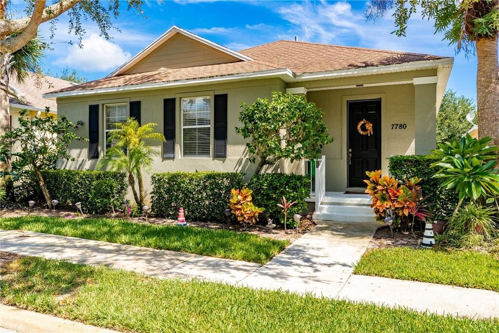 7780 15th Ln, Vero Beach, FL 32966 - view of front facade