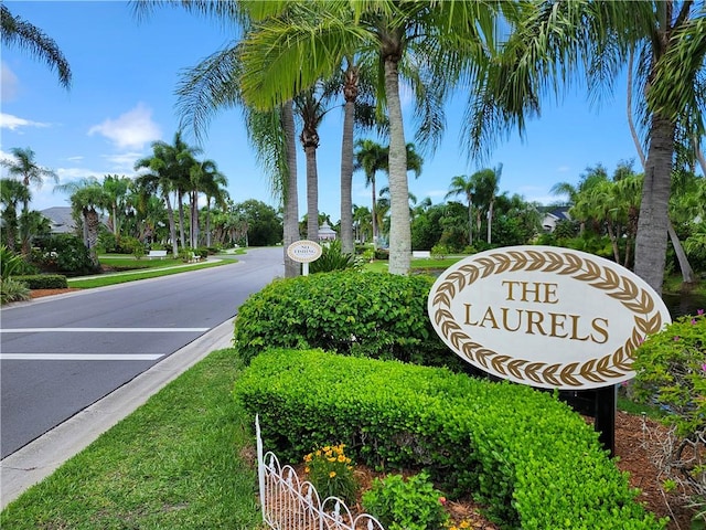3865 8th Pl, Vero Beach, FL 32960 - view of community / neighborhood sign