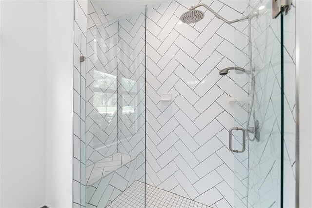 6354 Arcadia Sq, Vero Beach, FL 32966 - full bathroom with a stall shower