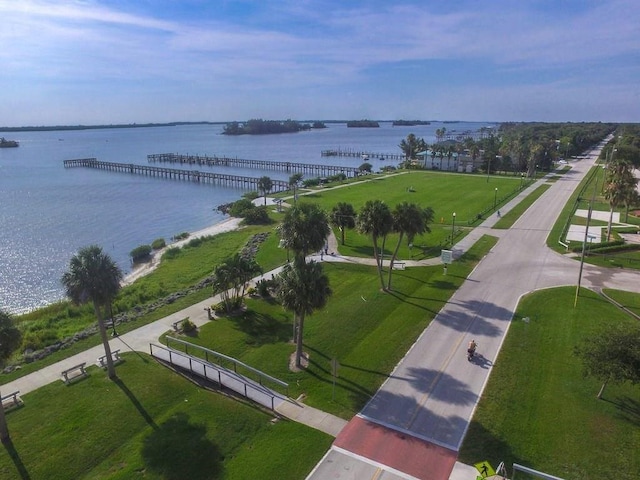 bird's eye view with a water view