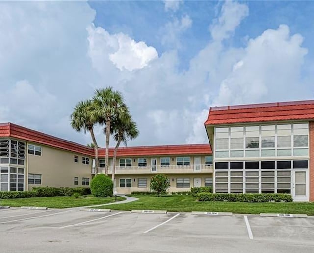 108 Spring Lake Ct Unit 204, Vero Beach, FL 32962 - photo 1