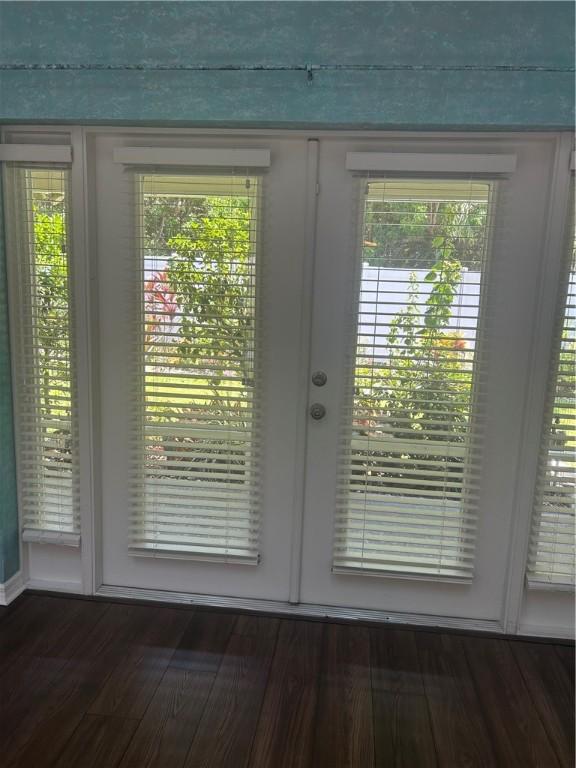 537 6th St, Vero Beach, FL 32962 - photo 8