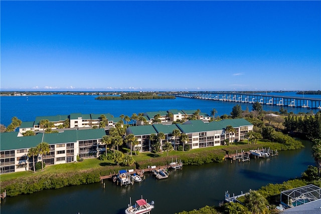 bird's eye view with a water view