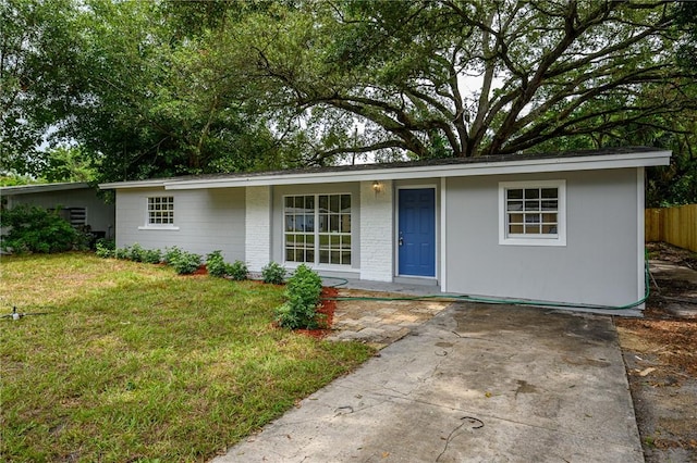 2313 2nd St SW, Vero Beach, FL 32962 - ranch-style home featuring brick siding