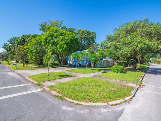 view of front of home with a front yard