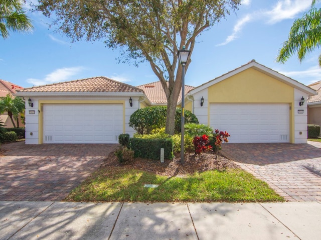 view of front of house with a garage