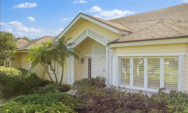 903 Holoma Dr, Vero Beach, FL 32963 - view of community with fence and a gate