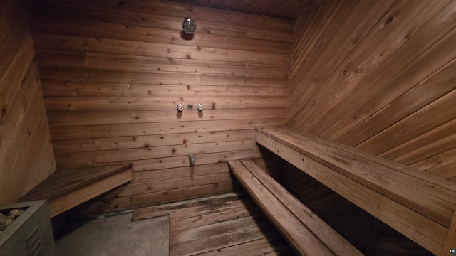 view of sauna / steam room