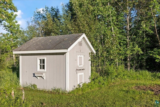 view of outbuilding