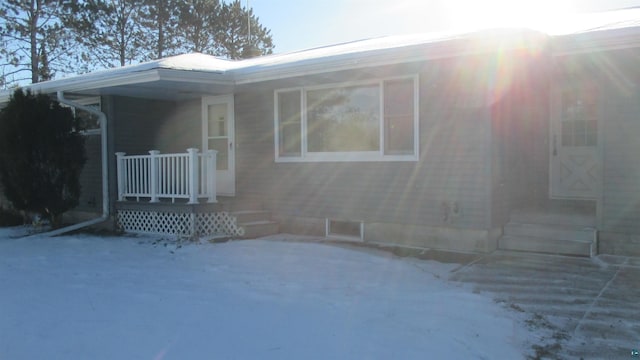 view of front of house featuring a porch