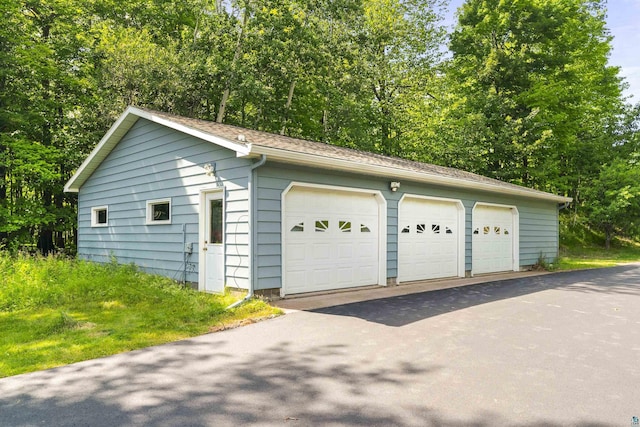 view of detached garage