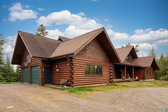 view of front facade with a garage