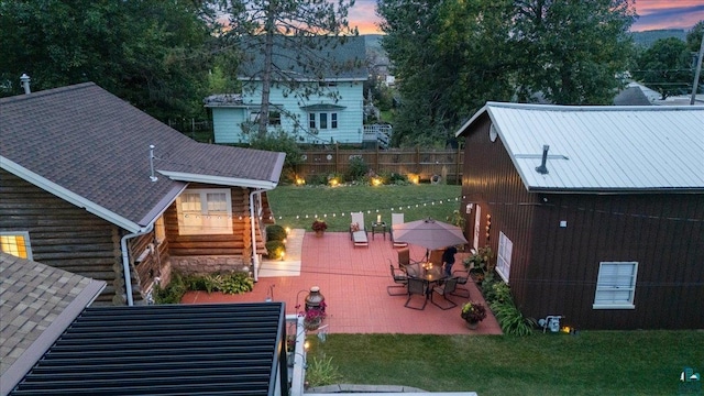 view of aerial view at dusk