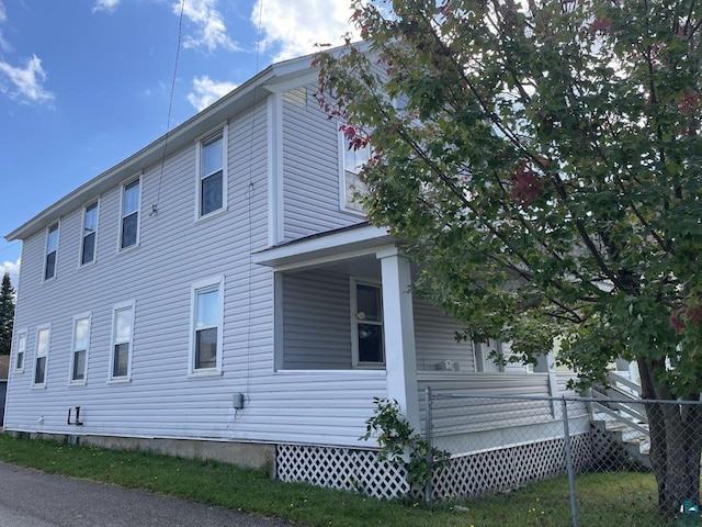 view of home's exterior