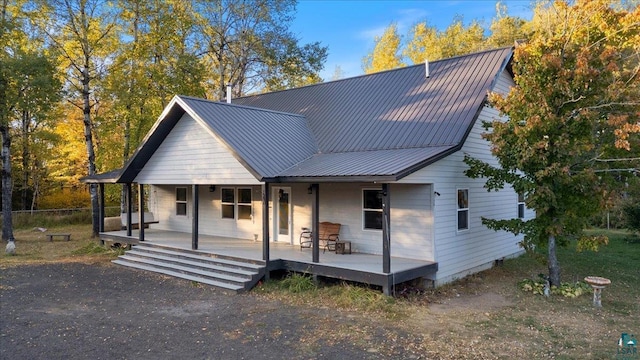 view of front of house featuring covered porch