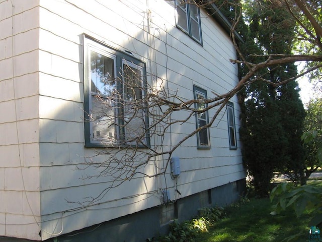 21 White St, Ely, MN 55731 - view of side of home
