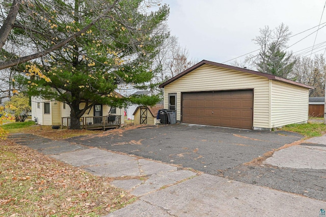 view of front of home with an outdoor structure