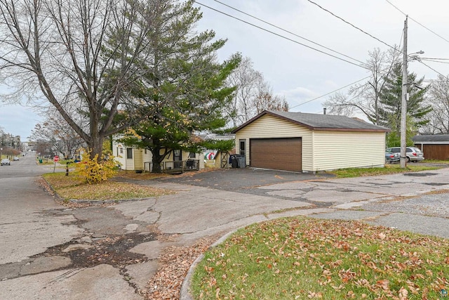 exterior space featuring an outbuilding