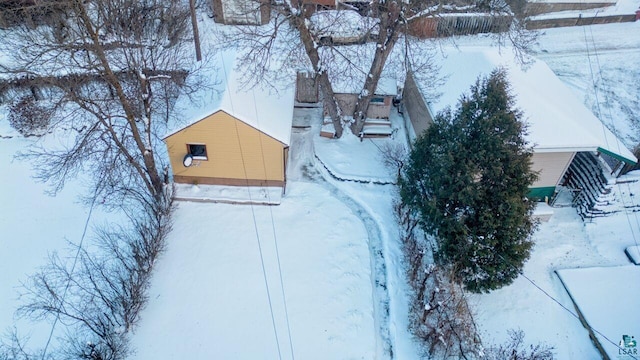 818 Douglas Ave, Eveleth, MN 55734 - view of snowy aerial view