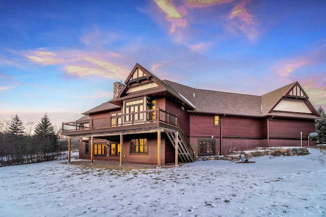 view of front of house featuring a wooden deck