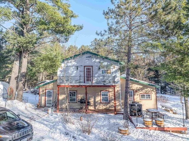 view of front of property