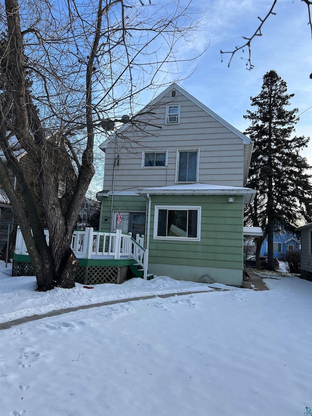 view of front of home featuring a deck