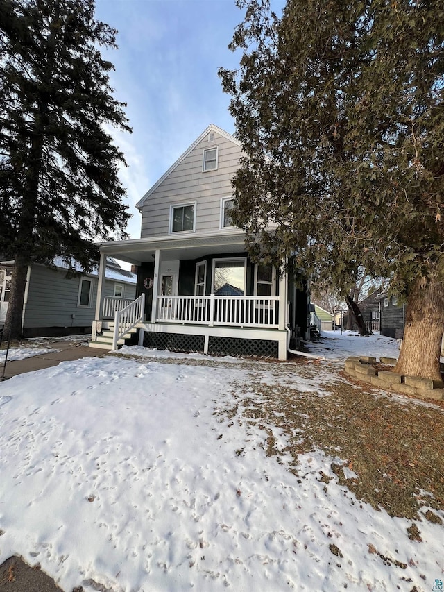 view of front of house featuring a porch