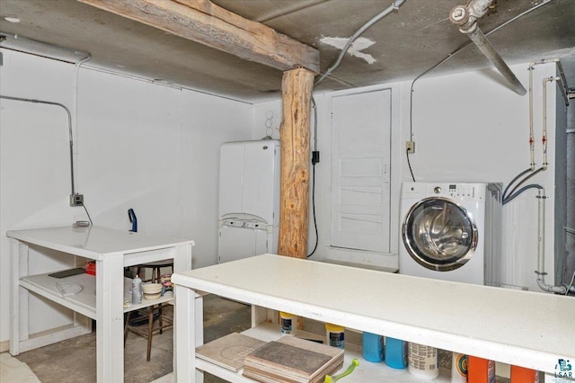 7596 Werner Rd, Virginia, MN 55720 - washroom featuring washer / dryer