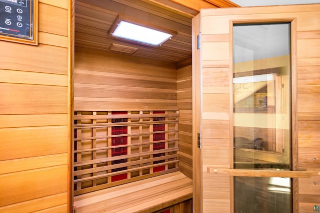 view of sauna / steam room