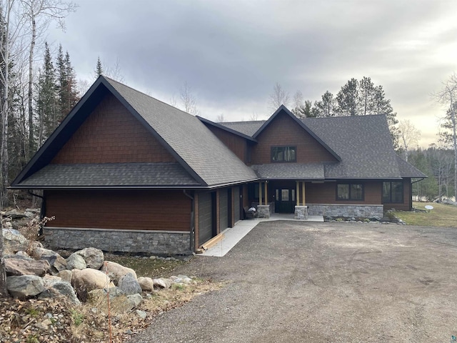 view of front facade featuring a garage