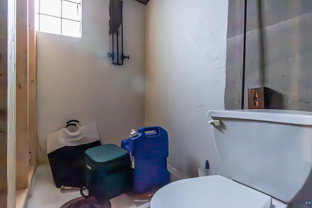 bathroom featuring toilet