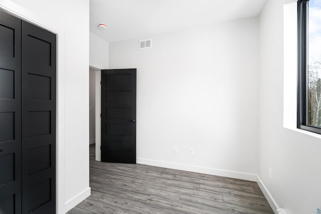 empty room featuring light hardwood / wood-style floors