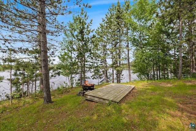 view of yard with a water view