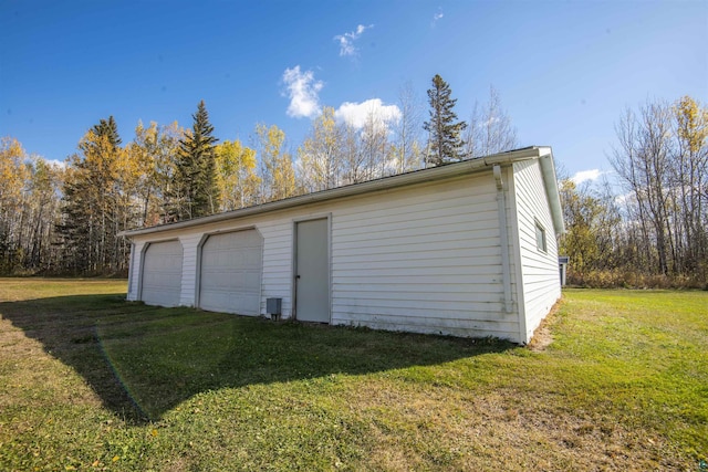 view of detached garage