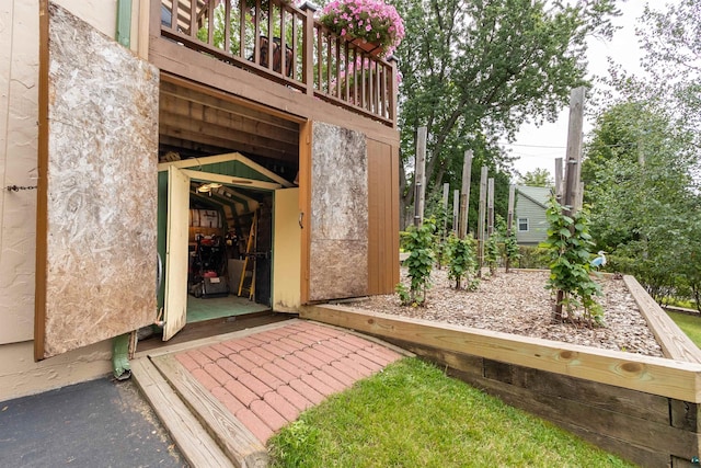 doorway to property with stucco siding