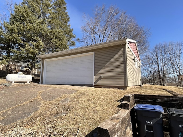 view of detached garage