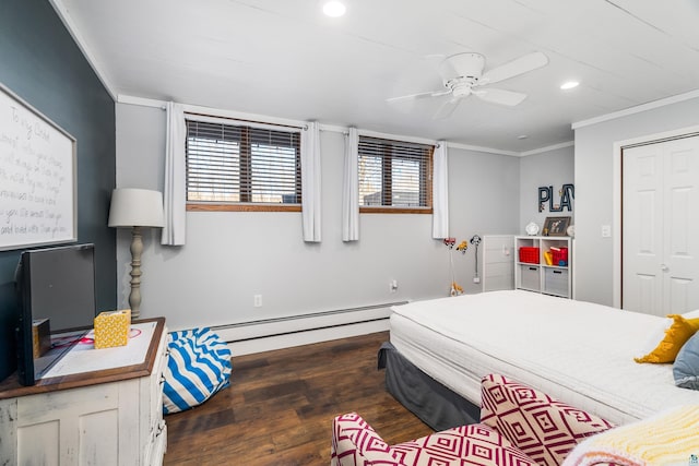 bedroom featuring crown molding, ceiling fan, recessed lighting, wood finished floors, and a baseboard radiator