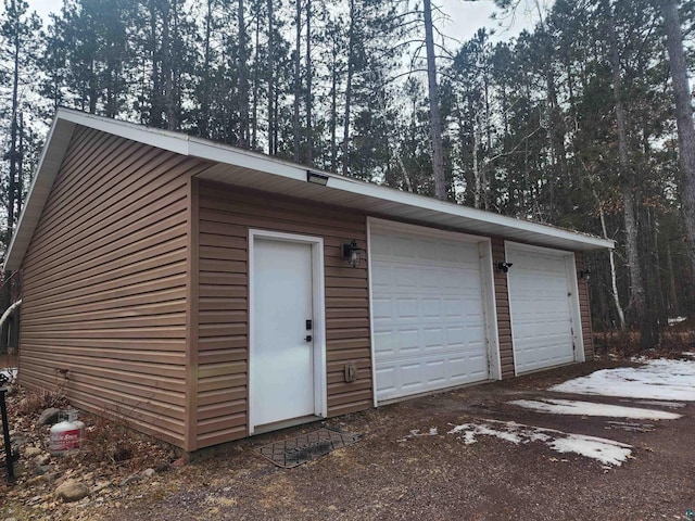 view of detached garage