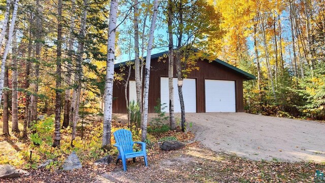 view of detached garage